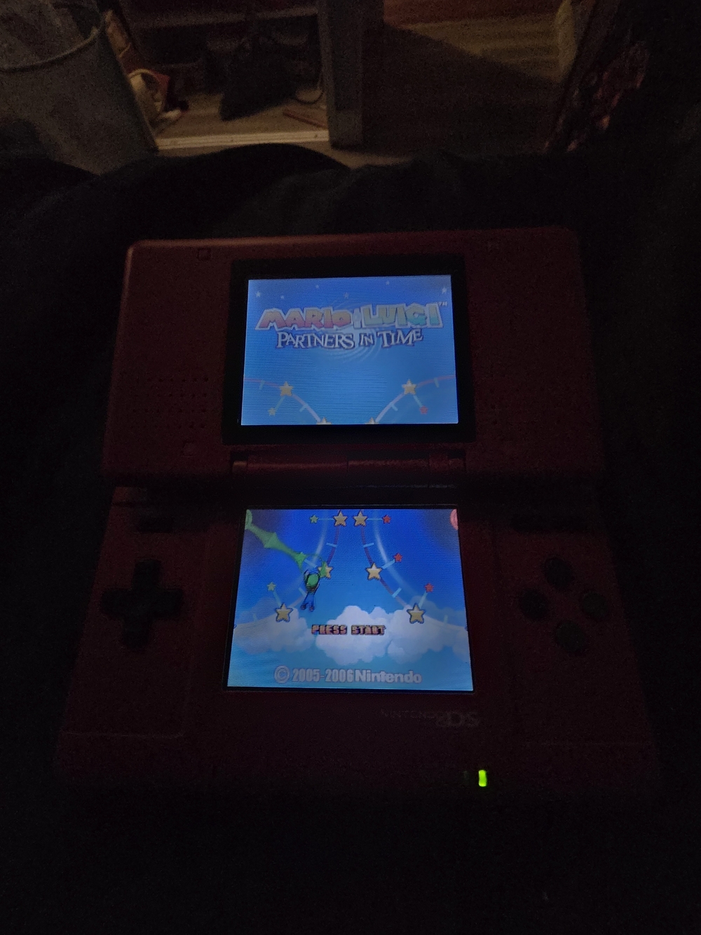 Nintendo DS Red - Picture 3 of 3